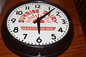 RARE Vintage Sunrise Dairy Clock Gastonia N.C. Keeps Good Time No Glass - Picture 1 of 6
