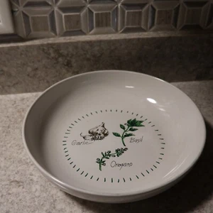 White Ceramic Dish Pasta Bowl The Taste of Ragu Collection Garlic Basil Oregano - Picture 1 of 6