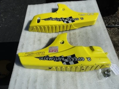 Fundas laterales originales para ciclomotor Tomos Targa LX 1999 Foto 1 de 4