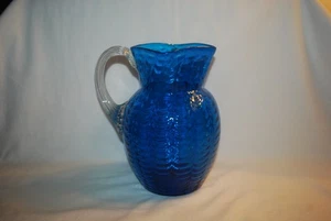 SCHÖNER VIKTORIANISCHER PHOENIX HARRACH BLAU DRAPIERUNG OPTIK MUNDGEBLASENER KRUG 1880er - Bild 1 von 4