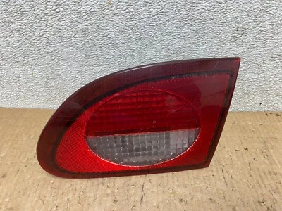 Luz trasera interior lateral derecha pasajero Chevrolet Cavalier 2000-2002 OEM G2049 Foto 1 de 4