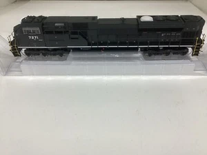 Athearn Genesis #G75757 HO scale “PRL (EX-NS)” SD70ACU Rd. #7271 - Picture 1 of 2