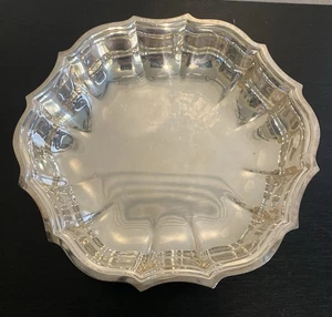 Chippendale International Silver Company Scalloped 6 Inch Dish Serving Bowl - Picture 1 of 5