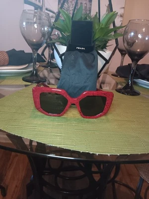 Gafas de sol Prada Foto 1 de 4