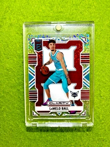 LaMelo Ball BLANCO BRILLO PRIZM TARJETA TRANSPARENTE JERSEY #1 HORNETS 2022 Elite ASIA ROJO - Imagen 1 de 24