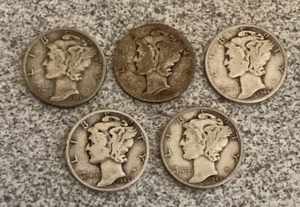 Mercury dime (lot of 5) 3-1944, 2-1945 90% silver coins circulated - Picture 1 of 4