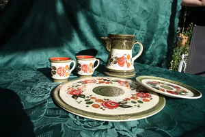 5 St Schramberg Tirol Bauernrose, 2 Tassen, 1 kl Teller, 1 Karaffee Kuchenblatte - Bild 1 von 4