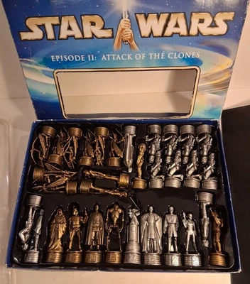Star Wars Episode II Attack Of The Clones Pewter & Bronze Effect Chess Set - Image 1 of 4