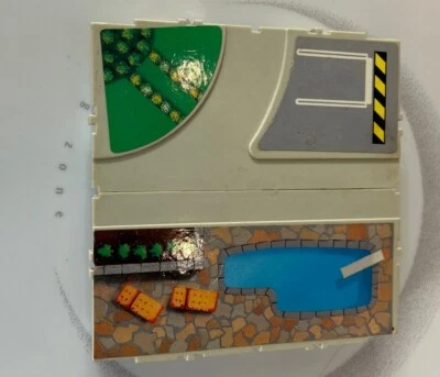 Travel City MOTEL Mini Playset 1988 Micro Machines Galoob Vintage INCOMPLETE - Image 1 of 3