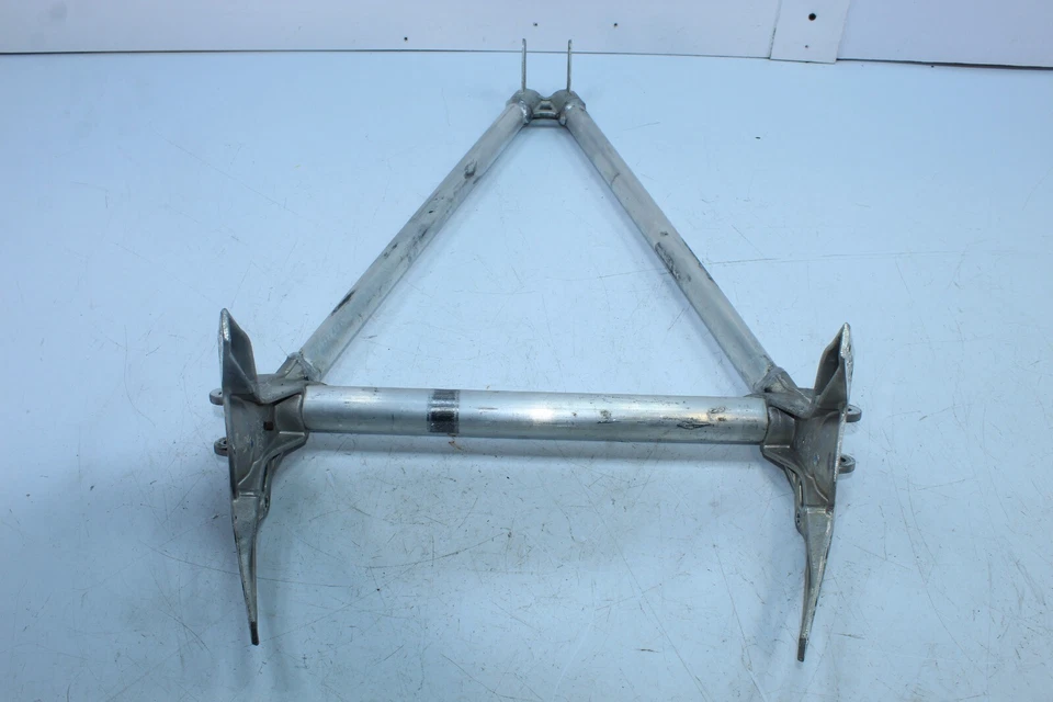 Cuadro de miembro delantero Ski-Doo Grand Touring 1200 2011 OEM 518326970 Foto 1 de 4