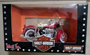 🚨 MAISTO 1962 Harley-Davidson Panhead Duo-Glide 1:18 Red & White Motorcycle 🚨 - Picture 1 of 5