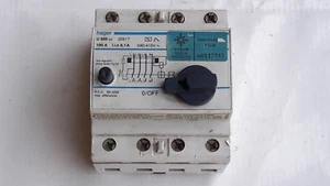 HAGER 100 AMP 100 MA FOUR POLE RCD 240/415V U899 20517 BS 4293 - Picture 1 of 3