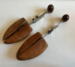 Pair Of Vintage 1950's Wooden Adjustable Shoe Trees 4 - Picture 1 of 4
