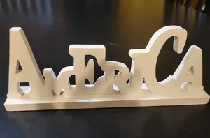 Weißes Holz Wort Ausschnitt Schild - Amerika Dekor. Passt zu vielen dekorativen Themen. - Bild 1 von 8
