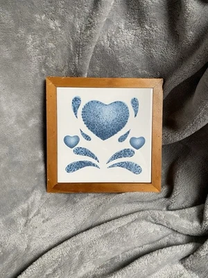 Vintage Corelle By Corning Wood Framed Trivet Blue Hearts - Image 1 of 3