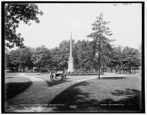 Franklin Park, monuments, mémoriaux, statues, sentiers, Bloomington, Illinois, IL, 1890