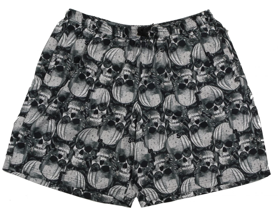 Badeshorts in Herren- Übergröße mit Totenkopfdruck, schwarz-grau - Bild 1 von 1