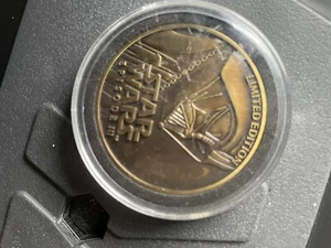 Star Wars Episode III Limited Edition Coin - 2005 - Picture 1 of 4