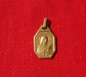 Ste Thérèse - Médaille Pendentif Plaqué Or ! - Picture 1 of 2