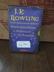 Harry Potter Boxed Set: Quidditch through the Ages + Fantastic Beasts & Where... - Picture 1 of 7