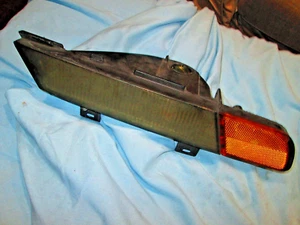 1991-1996  CORVETTE C4 OEM Front Passenger Side Marker Light 16514492 - Picture 1 of 7