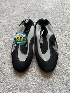 Boys Water Shoes Size 2/3 Kids Unisex Black - Picture 1 of 3