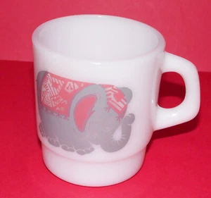 TERMOCRISA Mexico * Vintage Milk Glass Elephant Mug * 3.5" (9cm) Tall * - Picture 1 of 5