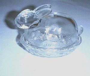 Cubierta de vidrio transparente conejo de Pascua en cesta/nido plato de caramelo - Imagen 1 de 5