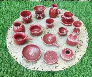 Set di 16 cucina in miniatura argilla terracotta marrone fatta a mano per bambini - Foto 1 di 3