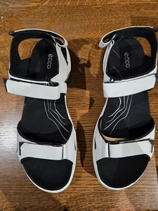 New ECCO Women’s US Size 9-9.5 M EU 40 Yucatán Offroad Sandals 82215301007 WHT - Picture 1 of 12