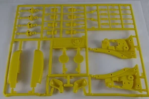 Piezas Pocher 1:8 en el ensamblaje Ferrari F40 D nuevo amarillo K55 A7 - Imagen 1 de 2