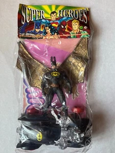 Figura de superhéroe de Batman Batmobile mexicano de colección juguete duro contrabando - Imagen 1 de 7
