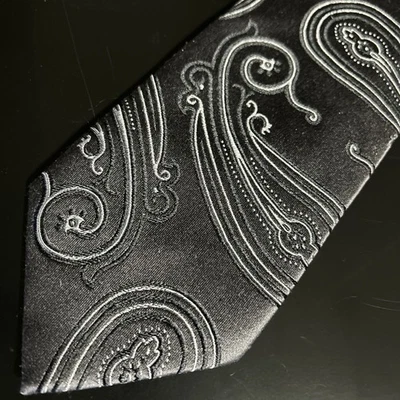 BOSS by HUGO BOSS PAISLEY 黑色灰色白色丝绸男式领带 W:3 1/4 x L:60 — 第 1/4 张图片