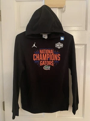 Sudadera con capucha negra para niños Nike Florida Gators 2025 campeones nacionales de baloncesto talla L Foto 1 de 3