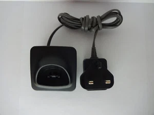 Base de chargeur Panasonic PNLC1042 KX-TG6821 KX-TGC220 + adaptateur secteur PNLV233E - Photo 1/7