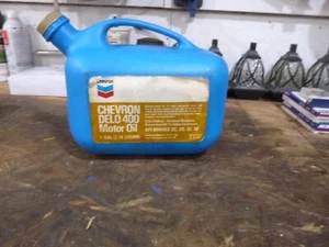 (1) Vintage Chevron blue plastic 1 gallon delo 400 15w-40w oil container empty - Picture 1 of 4