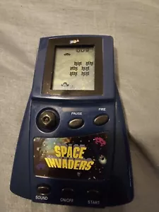 Space Invaders '04- Hand Held Game (MGA Entertainment) Tested, Works - Picture 1 of 2