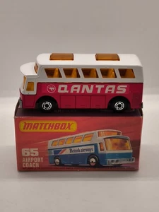 AIRPORT COACH BUS QUANTAS ROT MATCHBOX SUPERFAST No.65  ENGLAND VON 1977 OVP BOX - Imagen 1 de 6