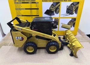 1:16 DM CAT272D3 SKID STEER LOADER &4 WORK TOOLS Machine Equipment Diecast Model - Picture 1 of 7