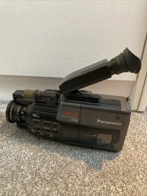 Panasonic NV-MC6B Black Auto Focus VHS-C Professional Compact Camcorder for Part - Image 1 of 4