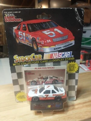 Campeones de Carreras Nascar 1/64 diecast #7 Hooters Alan Kulwicki Ford 1992 NIP Foto 1 de 4