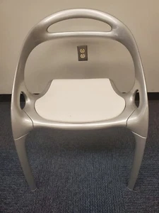 Modern Ross Lovegrove “Go” chair Made By Bernhardt Design. - Picture 1 of 5
