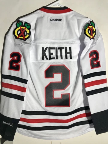 Reebok Women's Premier NHL Jersey Chicago Blackhawks Duncan Keith White sz M Cover