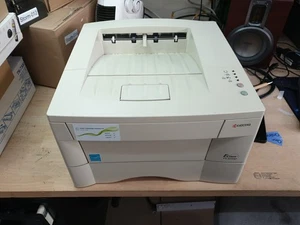 Kyocera Ecosys FS-1030D S/W Laser Drucker Duplex USB DIN4 4661 Seiten - Bild 1 von 4