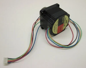 Motor paso a paso Vexta Vexta Oriental PK564-NA-A20 5 fases 0,72°/paso CC 1,4A 0,7Ω - Imagen 1 de 4
