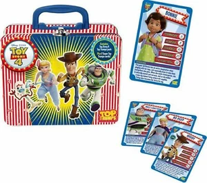 Toy Story 4 Top Trumps Tin Buzz Woody Bonnie carte e scatola pranzo - Foto 1 di 3