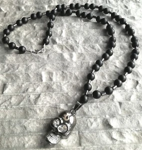 Collar cabeza muerta ónix perlas piedra preciosa motorista calavera falda crá... - Imagen 1 de 5