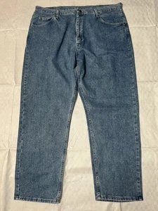 Wrangler Relaxed Fit Jeans Men’s Size 42x30 Straight Leg Blue Denim NWT - Picture 1 of 6