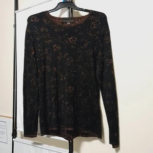Ellen Tracy Black Knit Top Size 18 with Metallic Gold Floral Print Long Sleeves - Picture 1 of 7