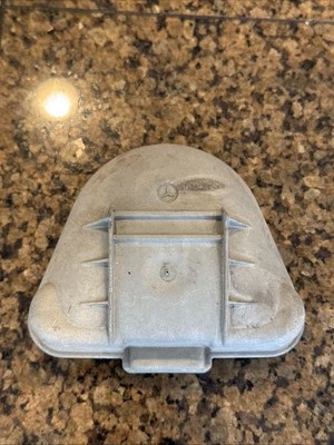 Parachoques delantero Mercedes-Benz R129 SL 1990-95 luz antiniebla cubierta trasera 1305239048 Foto 1 de 4